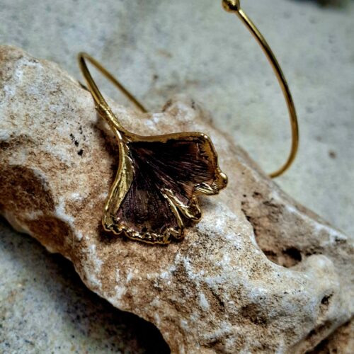 Hoja natural de Gingko Biloba - Pulsera bronce en bosque oro