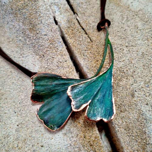 Hoja natural metalizada de Gingko Biloba - Collar Gingko en baño de cobre